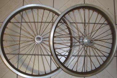 Trail bicycle race Wheel QUANDO 20'' 